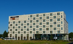 Hotel Artemis nabij snelweg A10